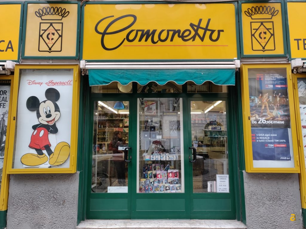 confronto-oneplus-6-s9-plus-sony-xz2-lg-g7-p20-pro-honor-10