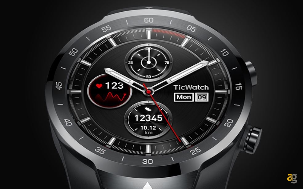 ticwatch-pro-display-oled-lcd-wear-os