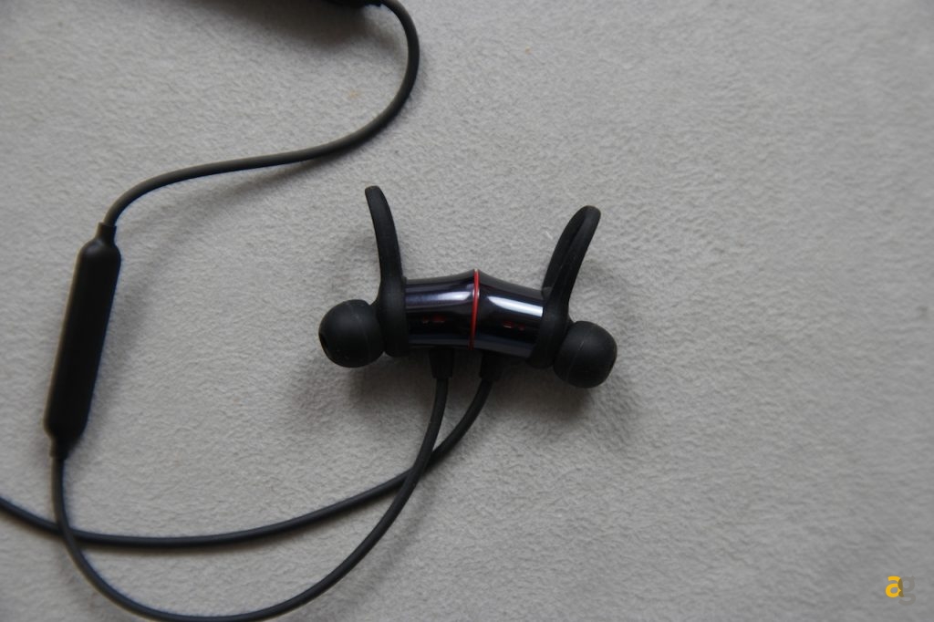 recensione-cuffie-wireless-oneplus-bullets-wireless