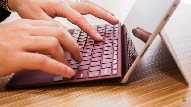 microsoft-surface-go-2-in-1-399