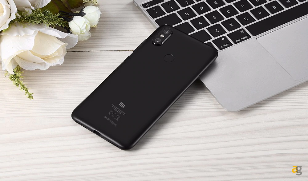 xiaomi-mi-a2-lite-ufficiali-madrid