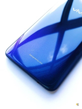 vivo-v11-caratteristiche-immagini-tacca-amoled