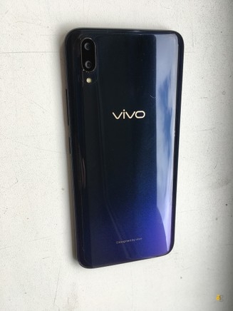 vivo-v11-caratteristiche-immagini-tacca-amoled
