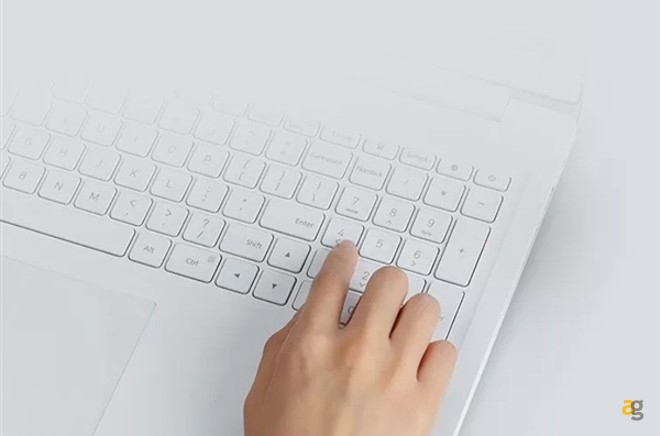 xiaomi-mi-notebook-prezzi-foto