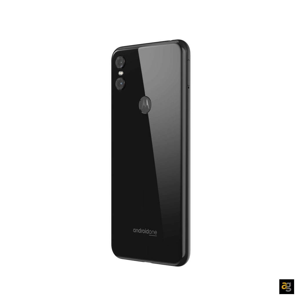 motorola-one-3-anni-di-aggiornamenti-e-android-one-a-bordo
