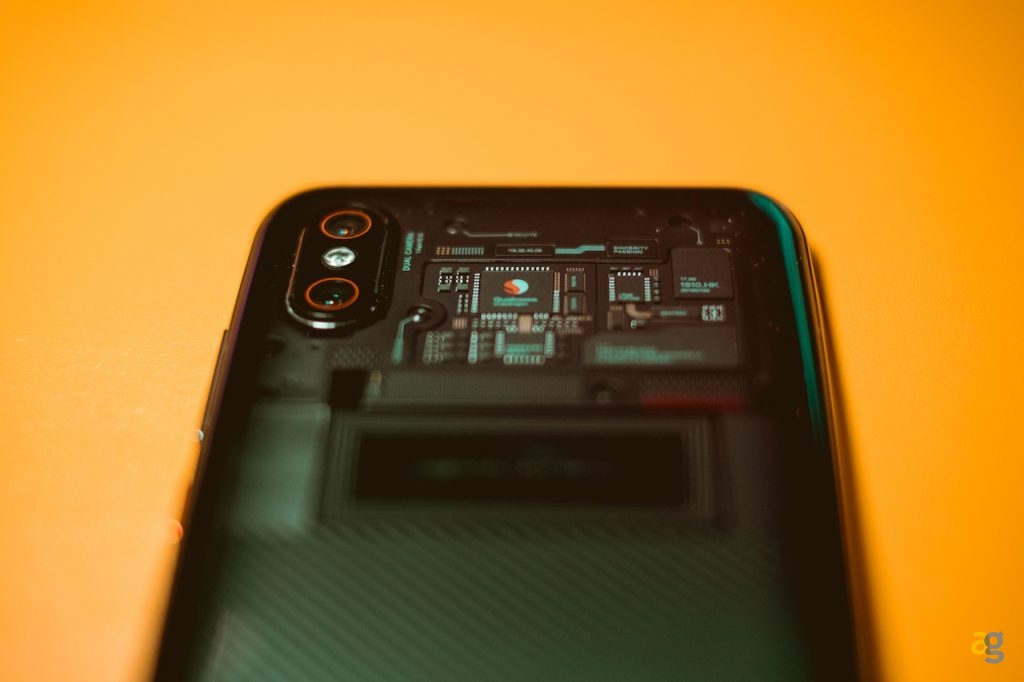 recensione-xiaomi-mi8-pro-trasparente