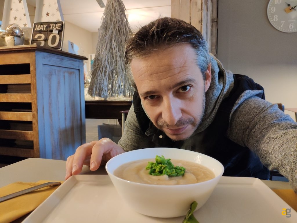 recensione-xiaomi-mi8-pro-trasparente