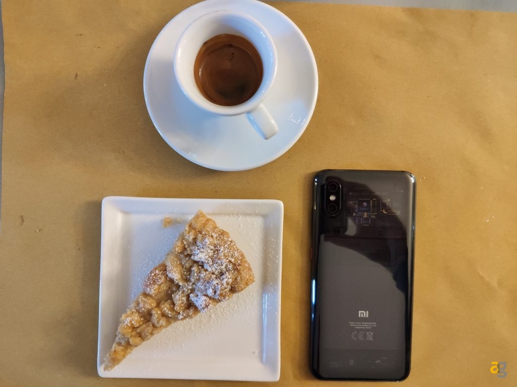 recensione-xiaomi-mi8-pro-trasparente