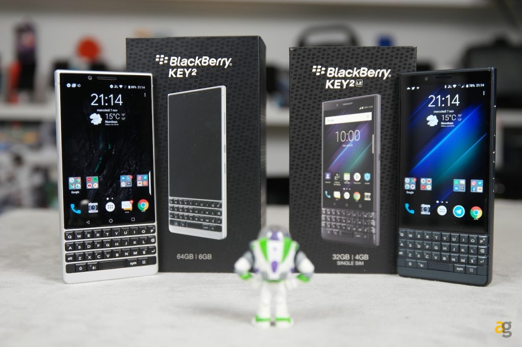 recensione-blackberry-key2-le-confronto-key2