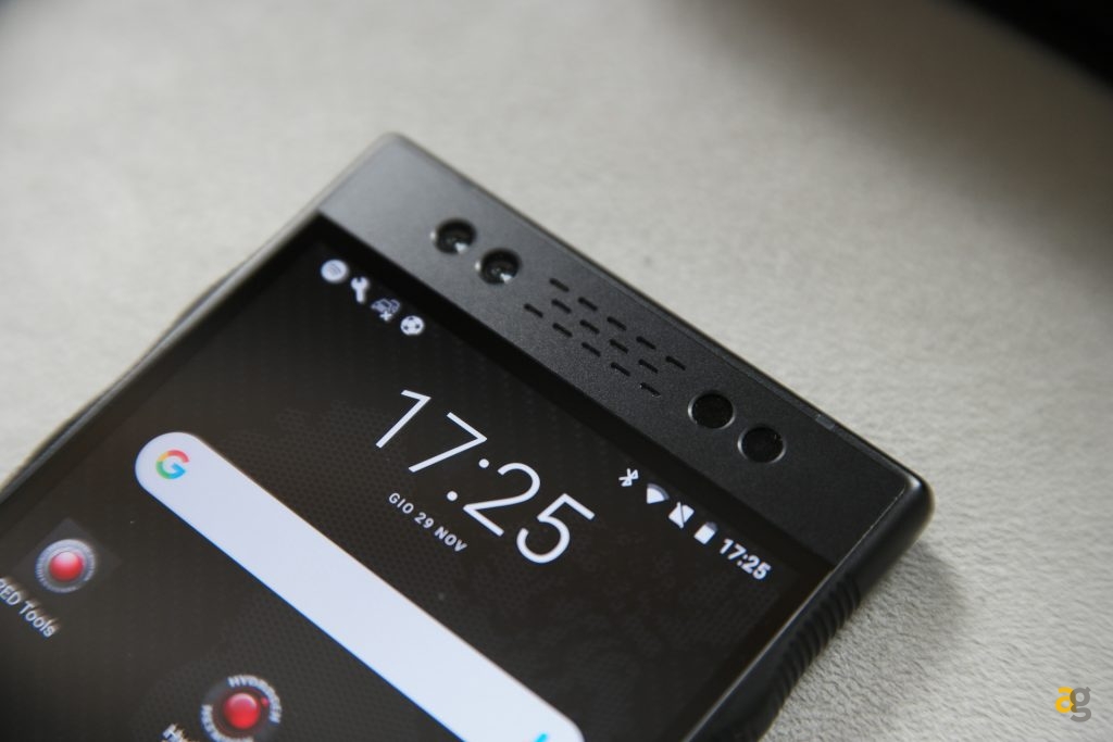 unboxing-red-hydrogen-con-display-olografico