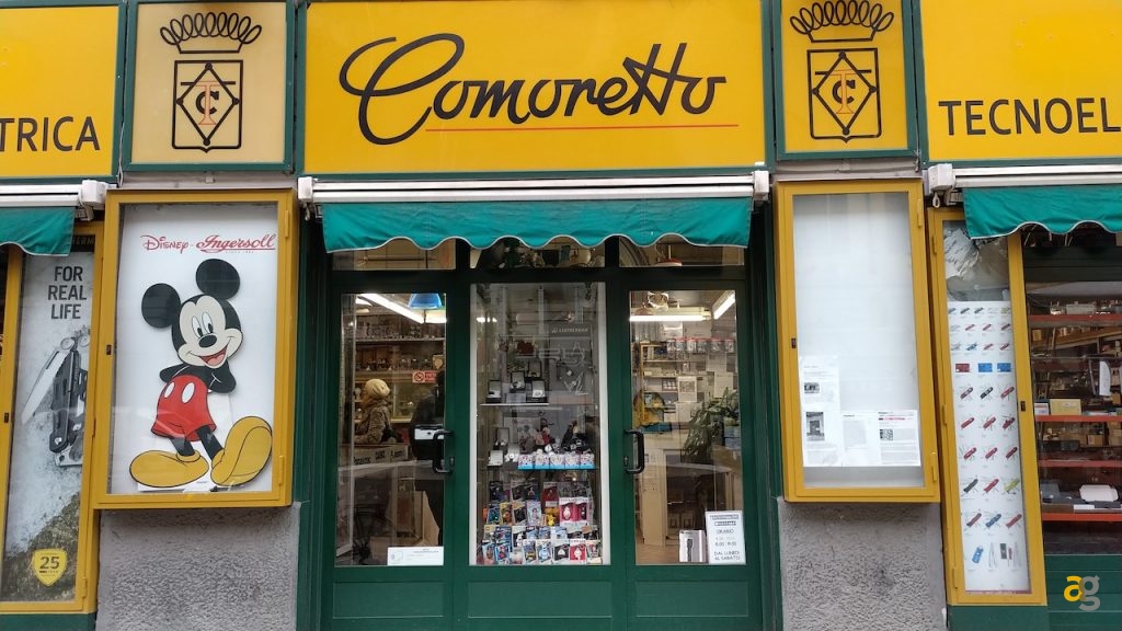 unboxing-red-hydrogen-con-display-olografico