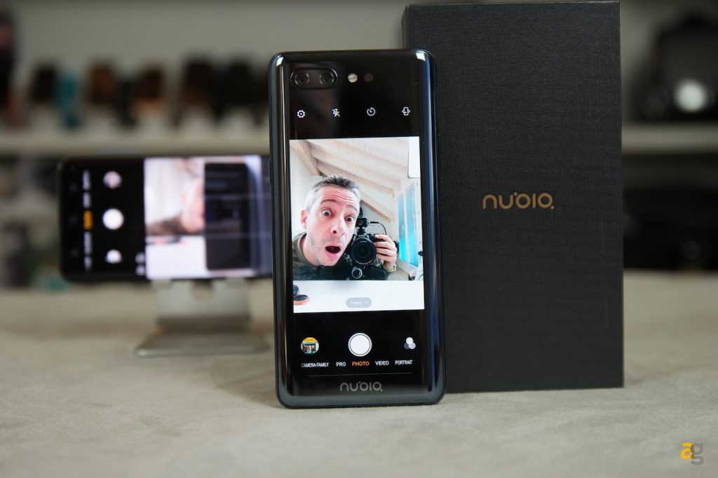 recensione-nubia-x-con-due-display
