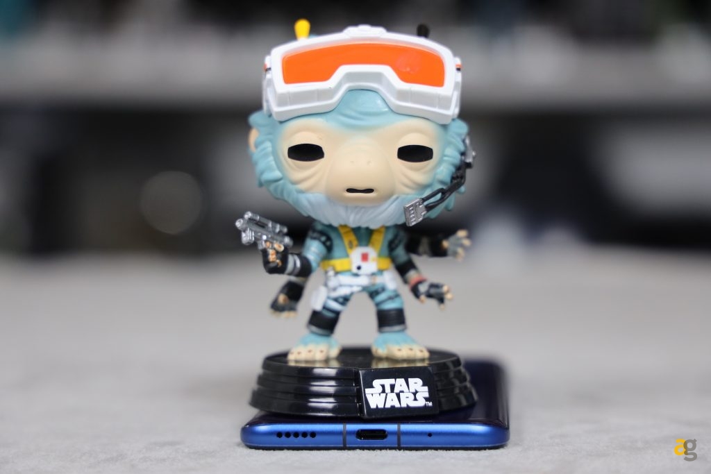 anteprima-honor-view-20-display-forato