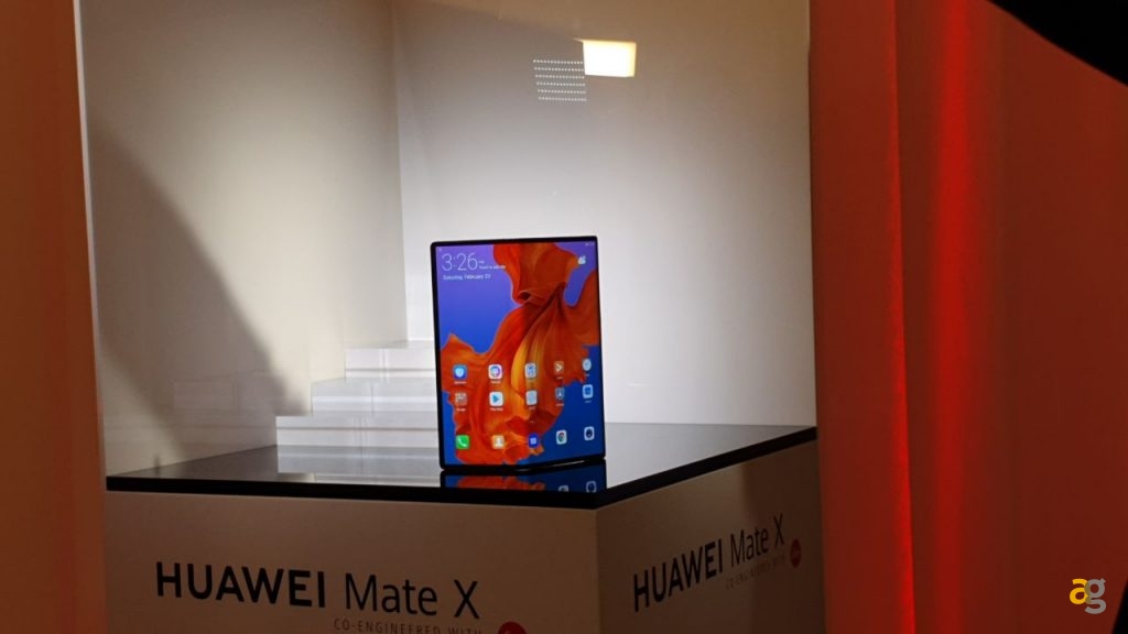 huawei-pieghevole-ecco-mate-x