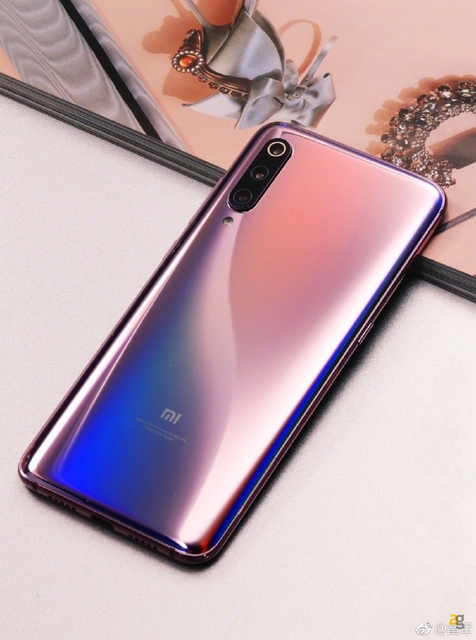 xiaomi-mi9-ufficiale-in-cina-prezzi-niente-male