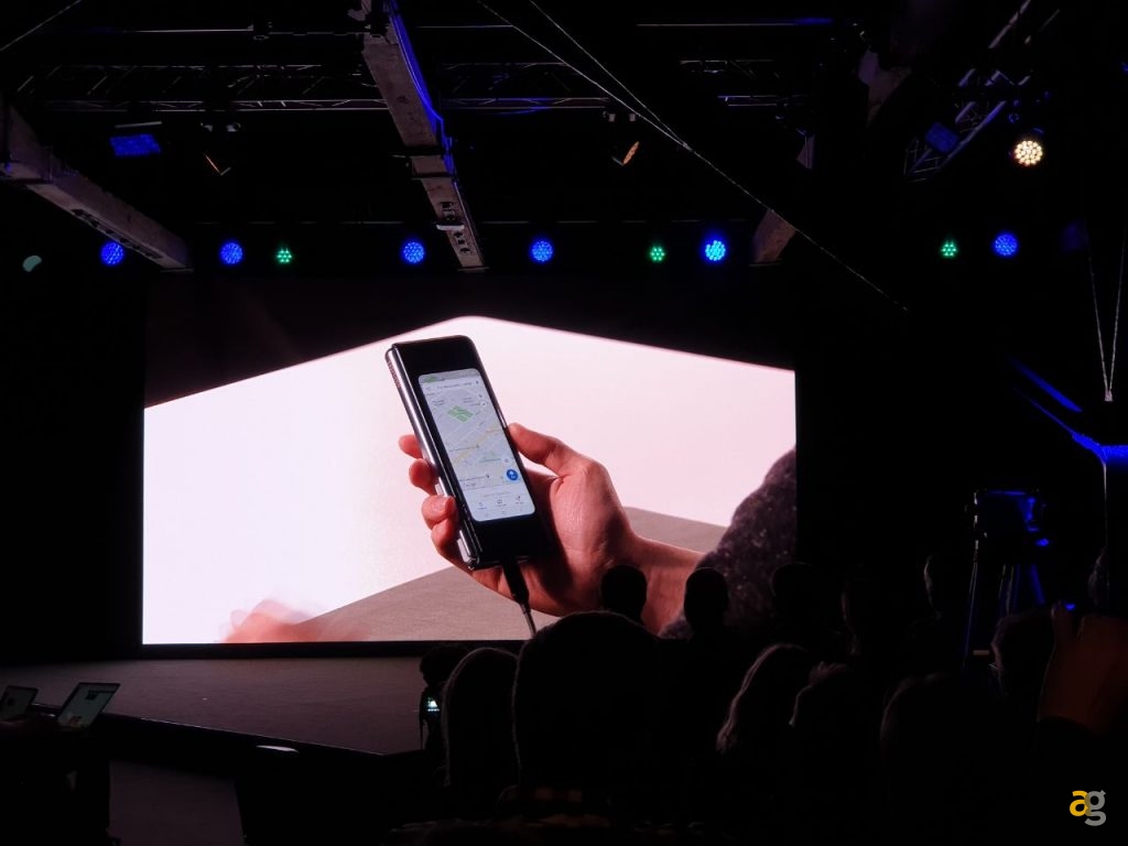 samsung-galaxy-fold-caratteristiche-e-anteprima-del-pieghevole