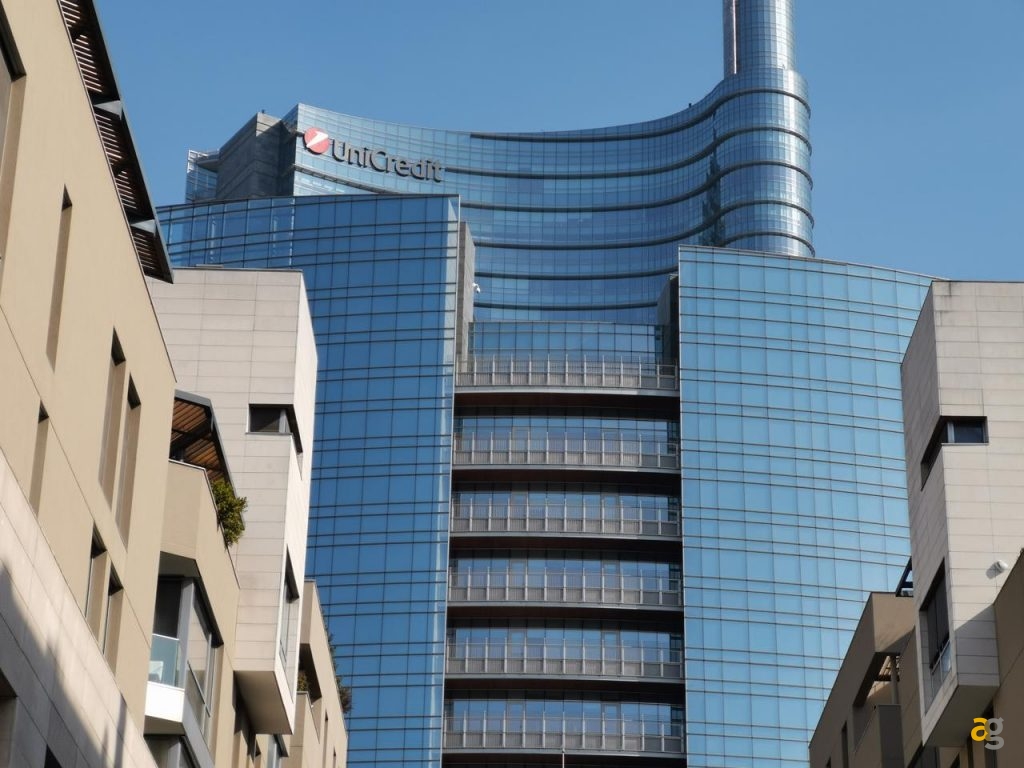 confronto-galaxy-s10-plus-vs-iphone-xs-max-vs-mate-20-pro