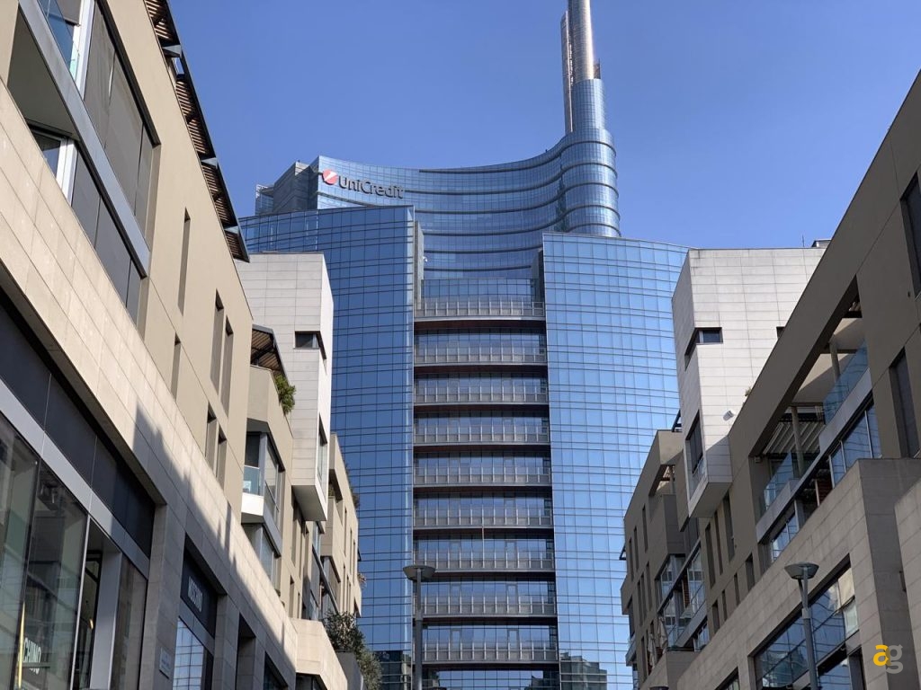 confronto-galaxy-s10-plus-vs-iphone-xs-max-vs-mate-20-pro