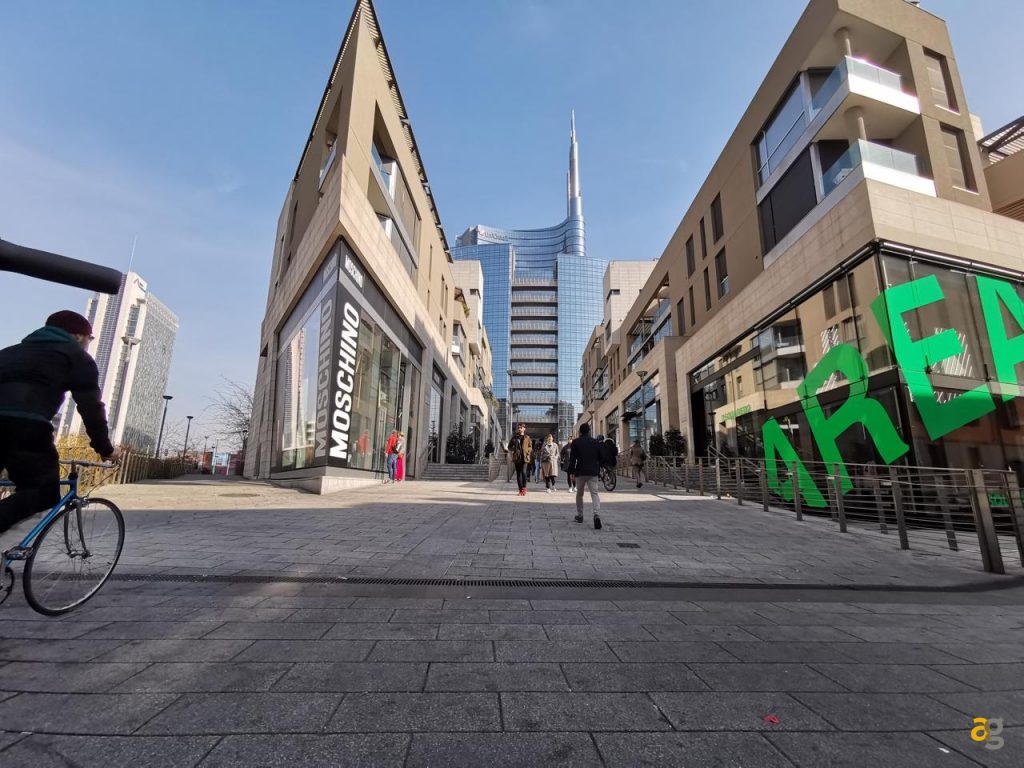 confronto-galaxy-s10-plus-vs-iphone-xs-max-vs-mate-20-pro