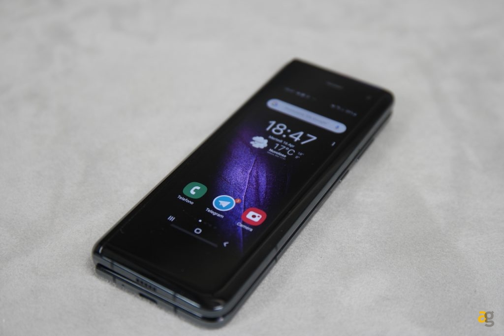 unboxing-galaxy-fold-anteprima-specifiche-prezzo