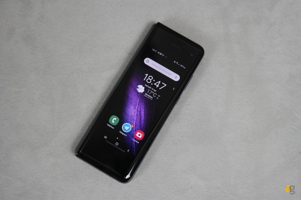 unboxing-galaxy-fold-anteprima-specifiche-prezzo