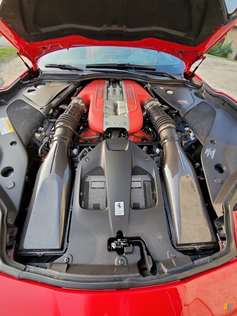 una-giornata-con-ferrari-812-e-galaxy-fold-5g