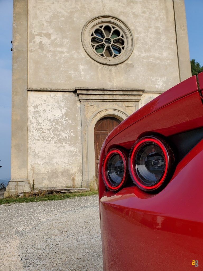 una-giornata-con-ferrari-812-e-galaxy-fold-5g