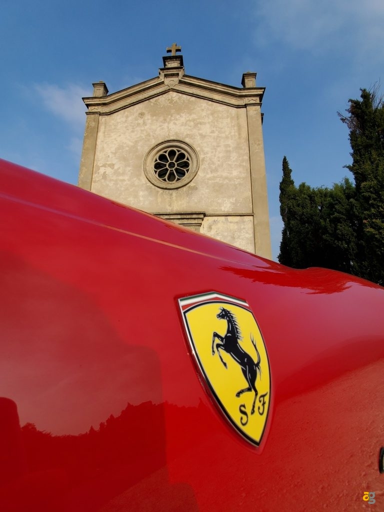 una-giornata-con-ferrari-812-e-galaxy-fold-5g