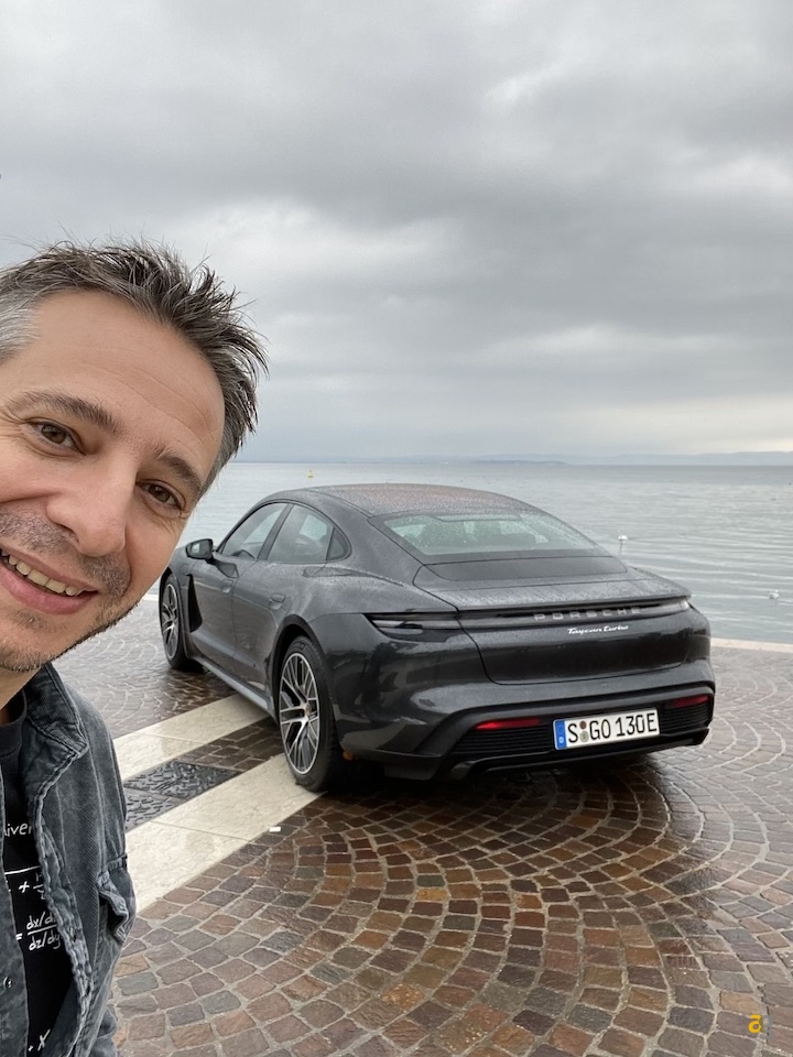 la-tecnologia-di-porsche-taycan-100-elettrica