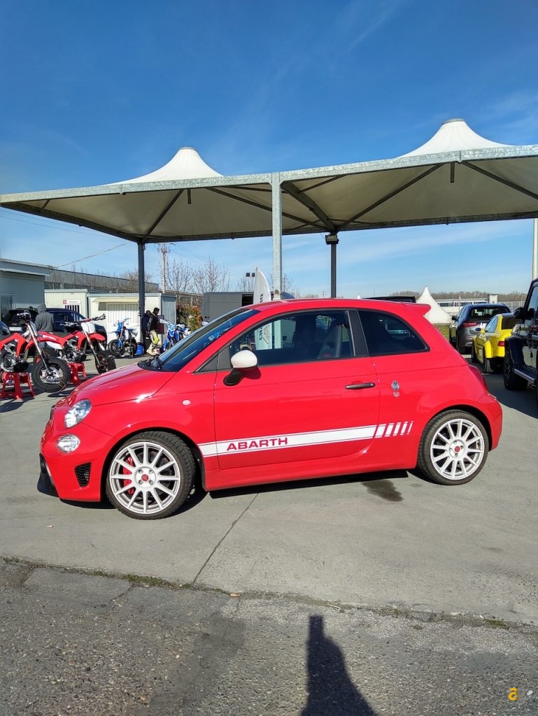 razr-motorola-display-pieghevole