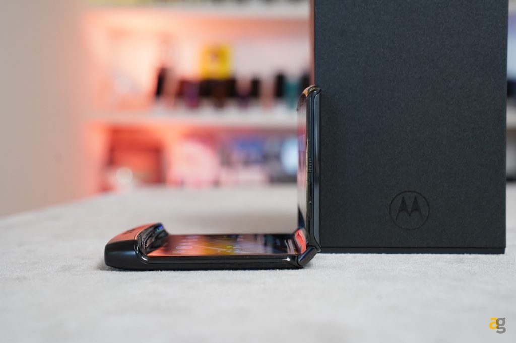 razr-motorola-display-pieghevole