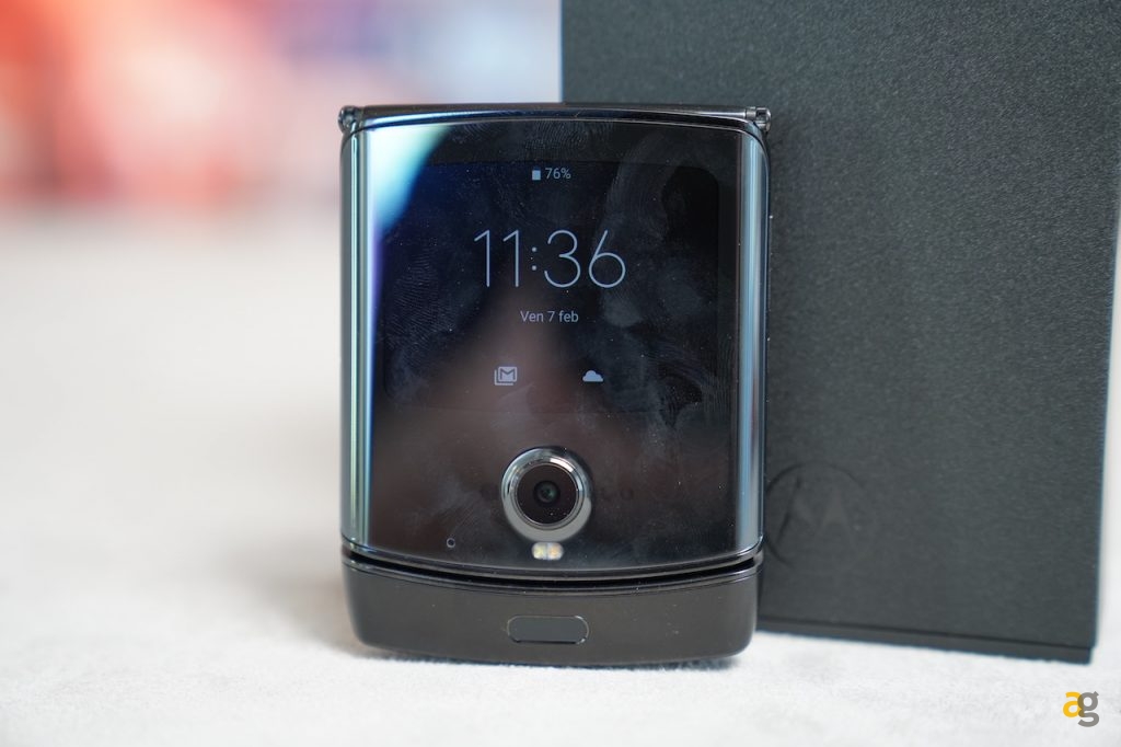 razr-motorola-display-pieghevole