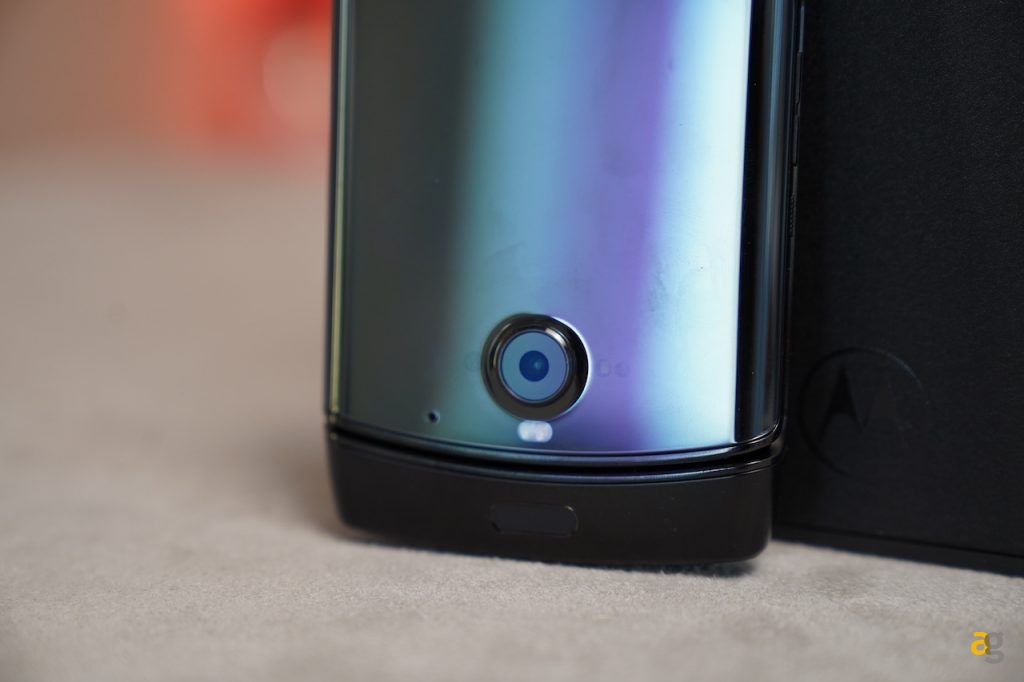 razr-motorola-display-pieghevole