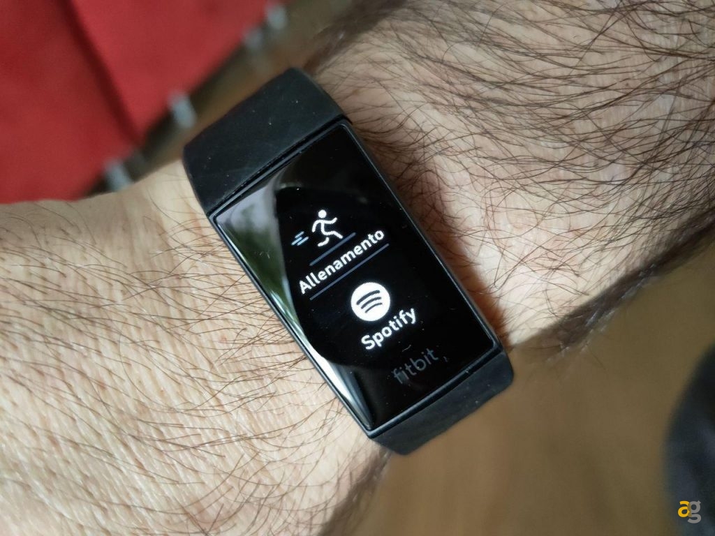 recensione-fitbit-charge-4