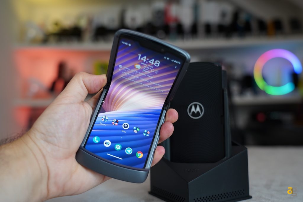Recensione motorola razr 5g andrea galeazzi