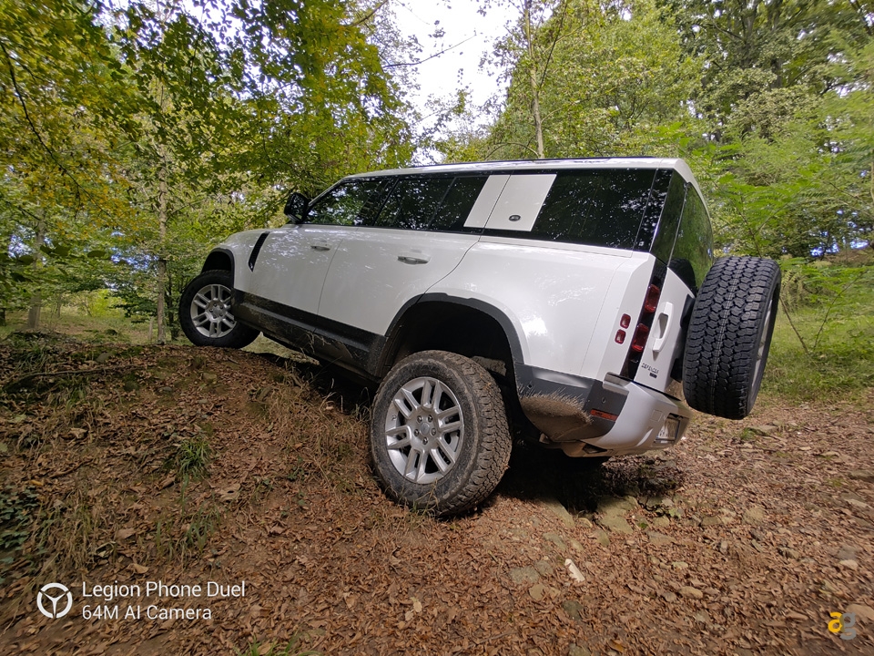 recensione-legion-phone-duel