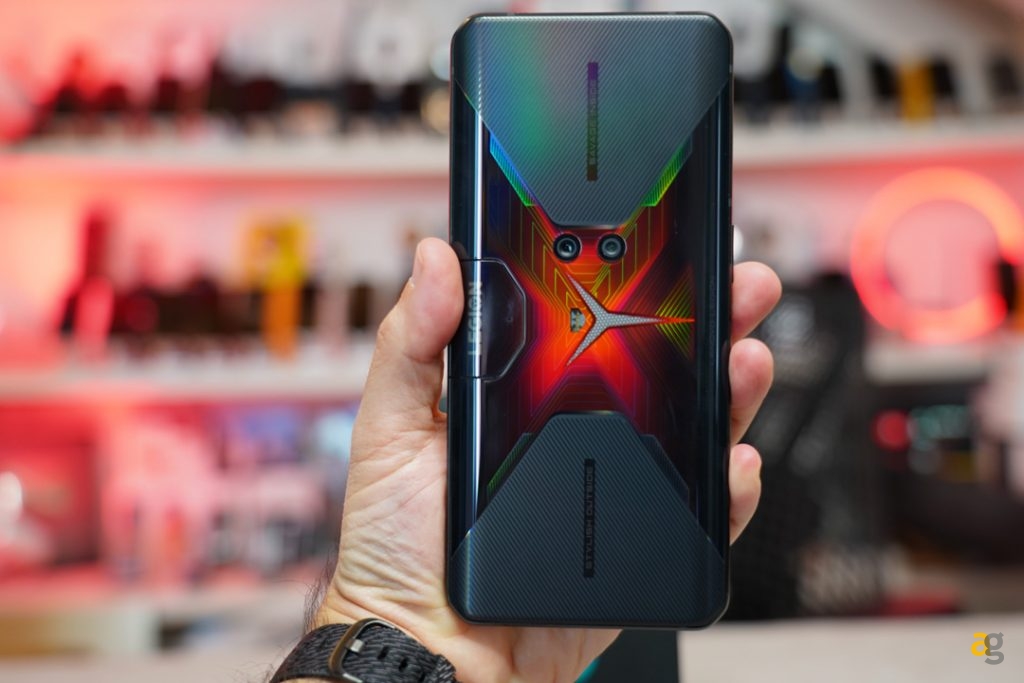 recensione-legion-phone-duel