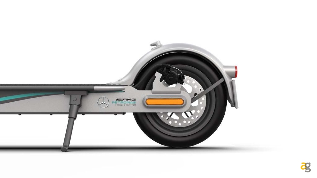 xiaomi-mi-tv-q1-75-mi-electric-scooter-pro-2-mercedes-amg-ufficiali-caratteristiche-prezzi
