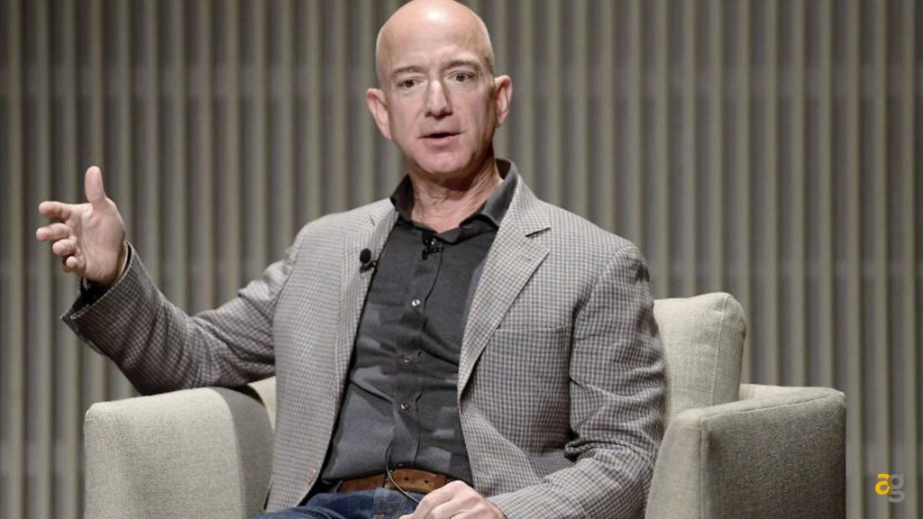 cambio-vertire-jeff-bezos-non-sara-ceo-amazon
