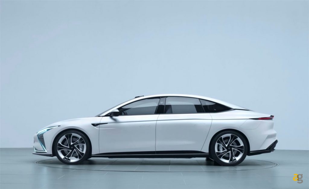 alibaba-saic-insieme-elettrica-da-1000km-zhiji-l7