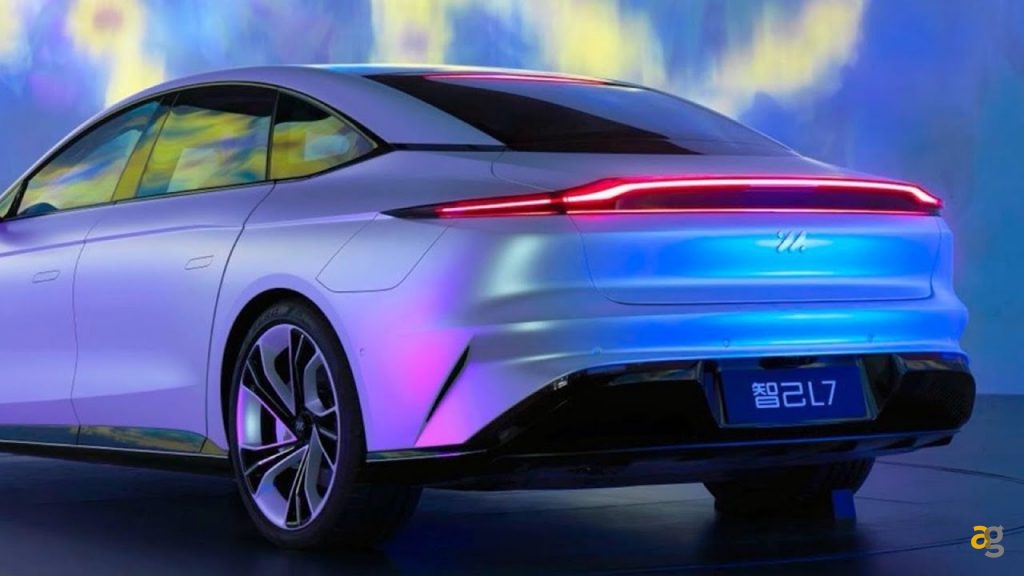 alibaba-saic-insieme-elettrica-da-1000km-zhiji-l7