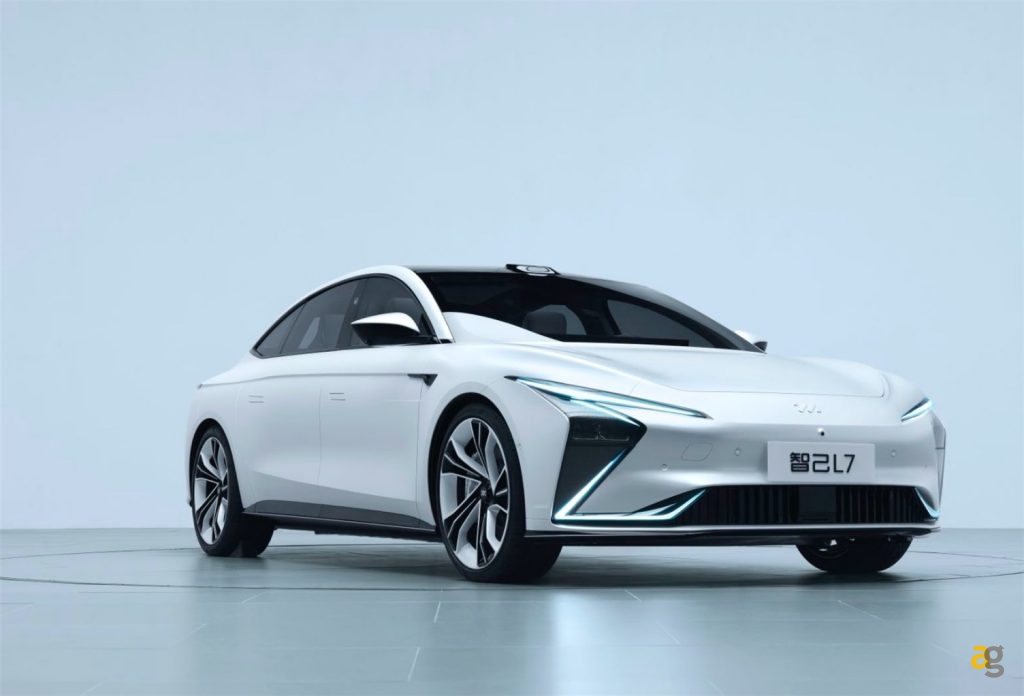 alibaba-saic-insieme-elettrica-da-1000km-zhiji-l7