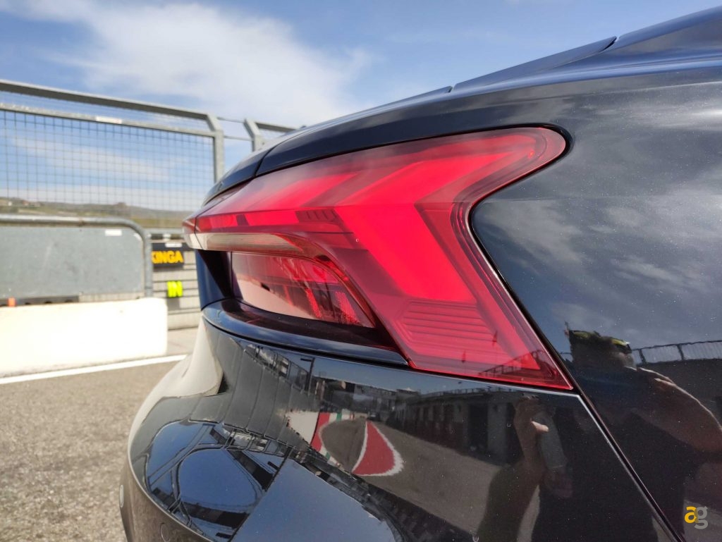 recensione-motorola-moto-g100