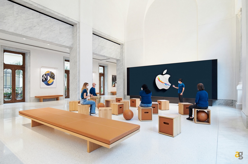apple-store-roma-via-del-corso-porto-dentro-racconto
