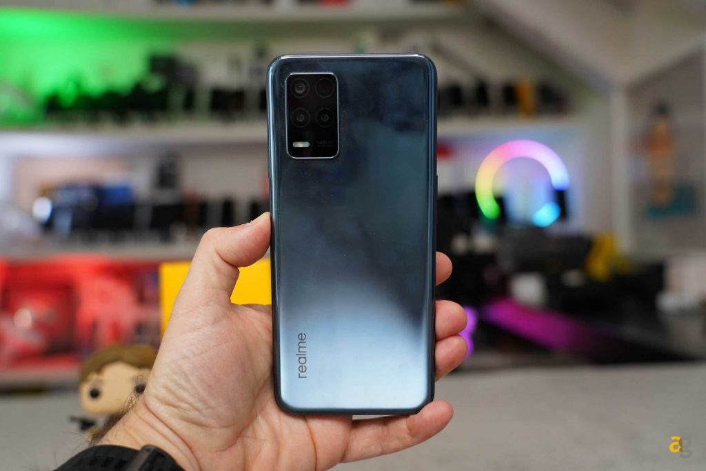 recensione-realme-8-5g