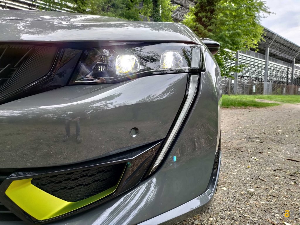 recensione-asus-zenfone-8