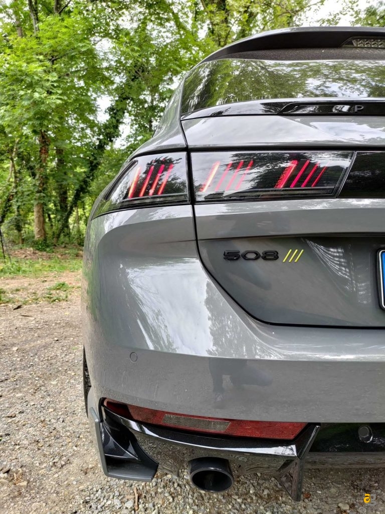 recensione-asus-zenfone-8