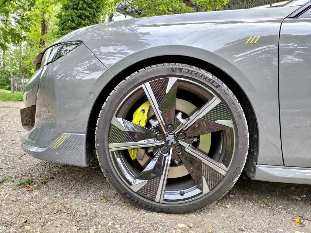 recensione-asus-zenfone-8