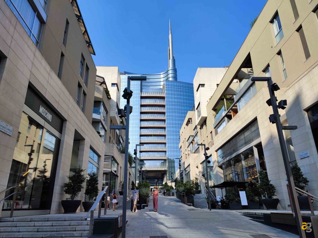 confronto-top-gamma-399-850-euro-iphone-12-galaxy-s21-poco-f3-realme-gt-mi11