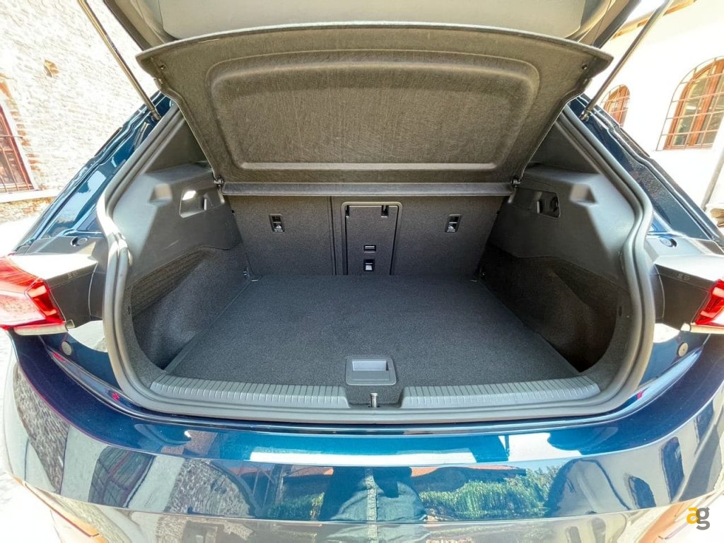 anteprima-cupra-born-elettrica